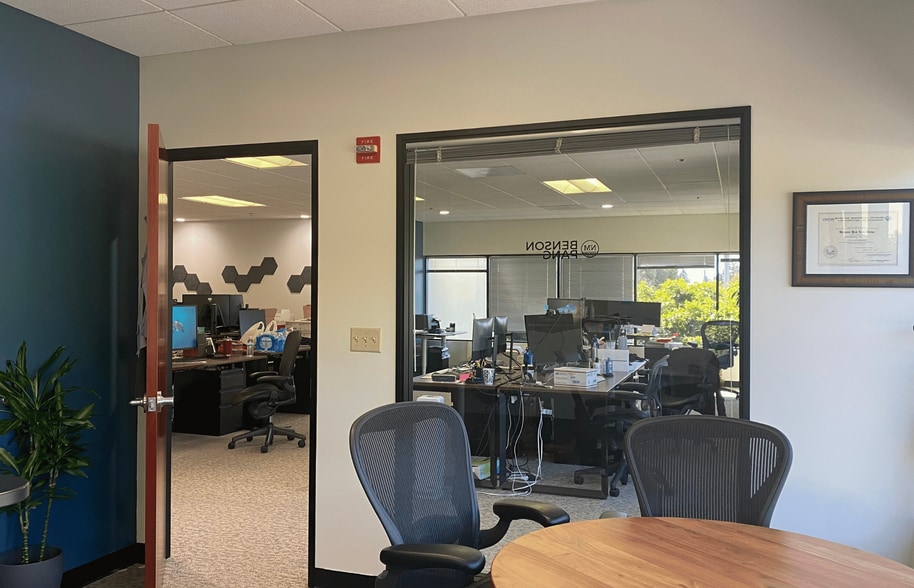 More Photos Of 402-408 E Huntington Dr, Monrovia Research And Development For Lease