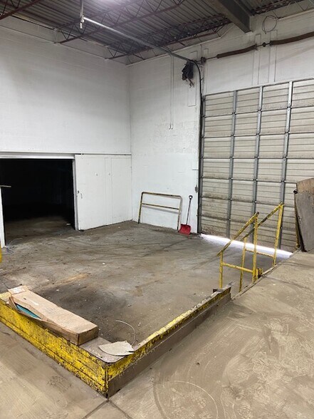 More Photos Of 1917 9th Ave, Altoona Industrial For Lease