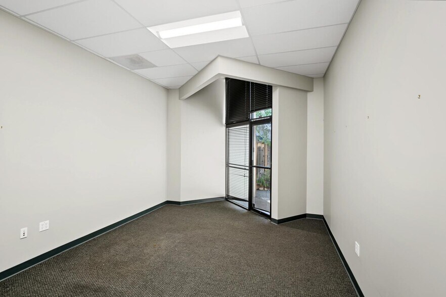 More Photos Of 550 Price Ave, Redwood City Office For Sale