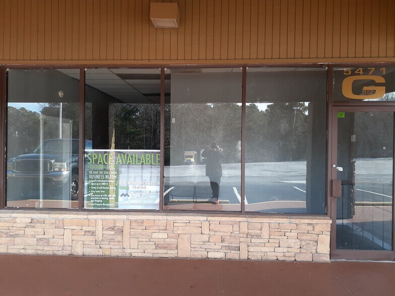 More Photos Of 5471 Memorial Dr, Stone Mountain Freestanding For Lease