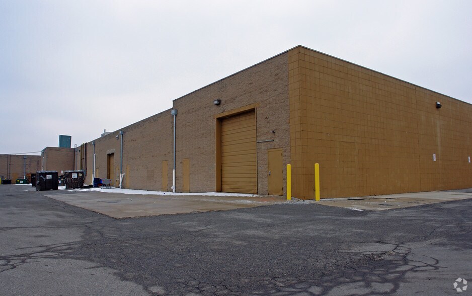 More Photos Of 25005-25029 Van Dyke Ave, Center Line Freestanding For Lease