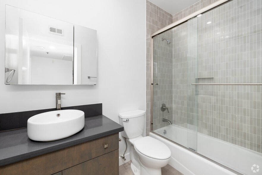 More Photos Of 6543 Franklin Ave, Hollywood Apartments For Sale