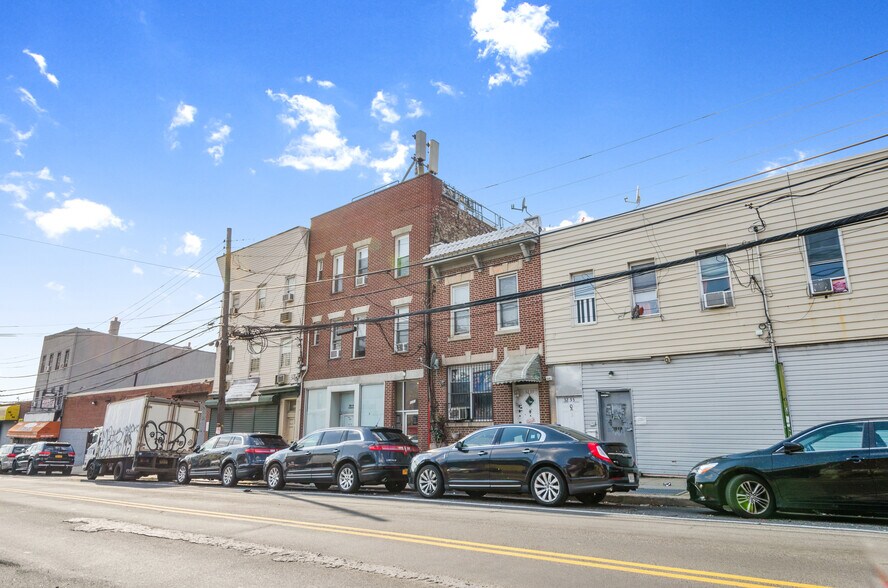 More Photos Of 32-31 Greenpoint Ave, Long Island City Apartments For Lease
