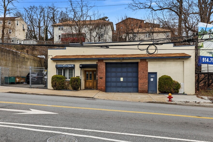 Primary Photo Of 402 Mclean Ave, Yonkers Office For Sale