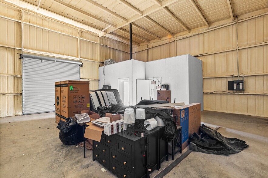 More Photos Of 6854 Old Lorena Rd, Lorena Coworking Space