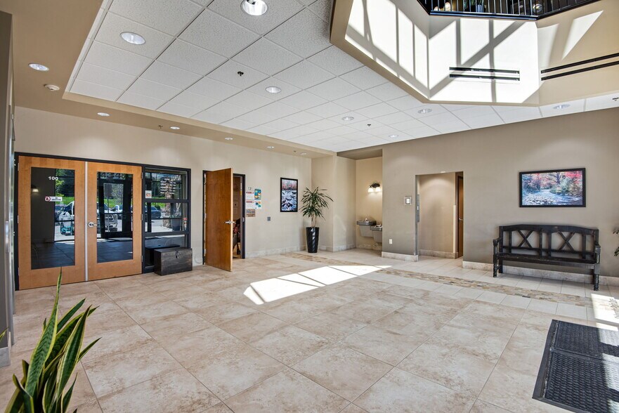 More Photos Of 4348 Woodlands Blvd, Castle Rock Medical For Lease