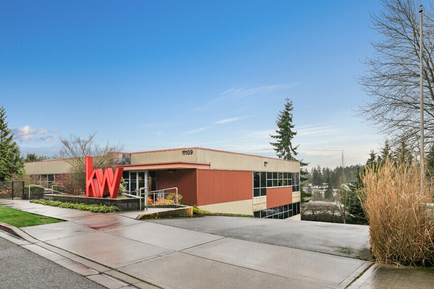 More Photos Of 11109 Slater Ave NE, Kirkland Office For Sale
