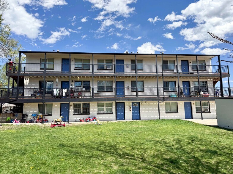 More Photos Of 3950 Turnpike Dr, Westminster Apartments For Sale