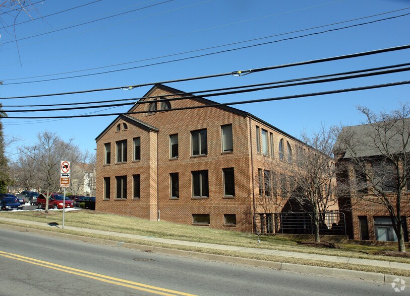 More Photos Of 407 Church St NE, Vienna Medical For Lease