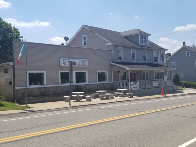More Photos Of 1402 S Main St, Phillipsburg Storefront Retail Residential For Lease