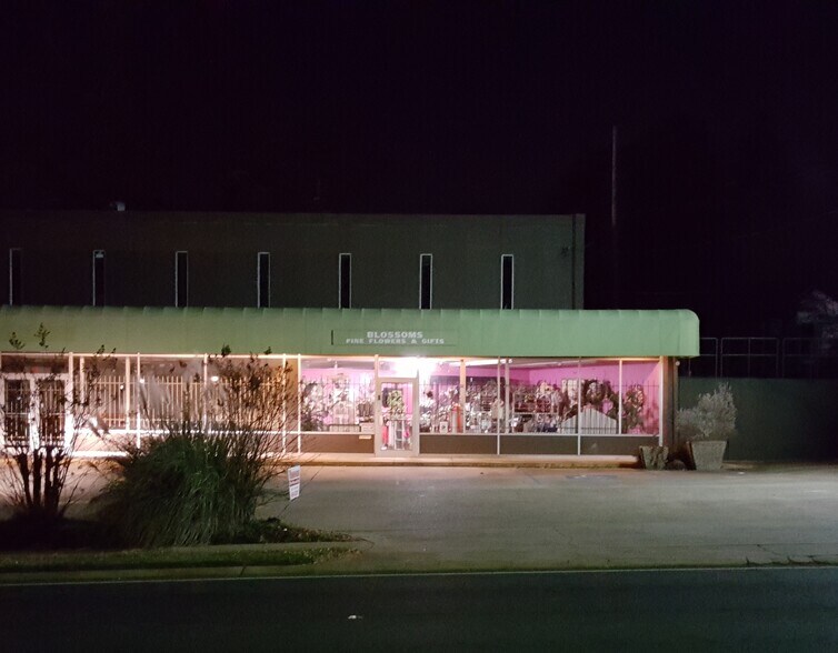 More Photos Of 800-810 E 70th St, Shreveport Office For Lease