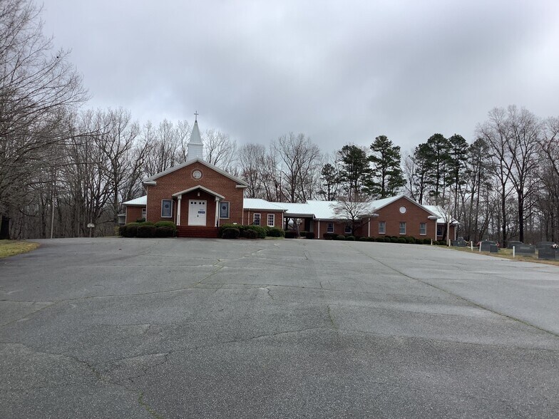 More Photos Of 605 Clarksbury Church Rd, Thomasville Religious Facility For Sale