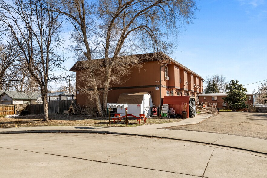 More Photos Of 1300 Balsam St, Lakewood Apartments For Sale