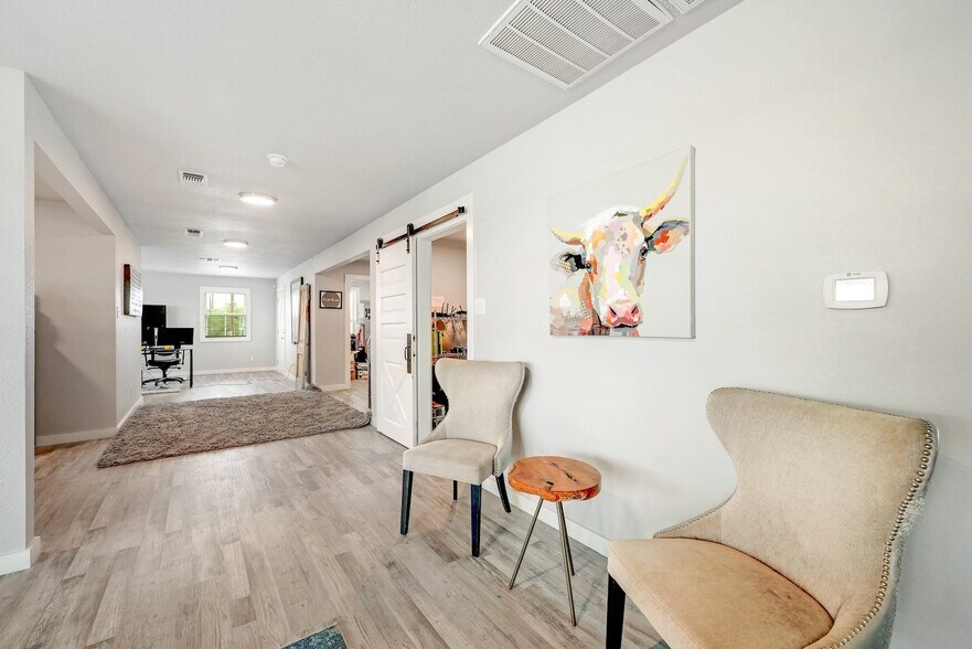 More Photos Of 4909 Bell Springs Rd, Dripping Springs Light Manufacturing For Sale