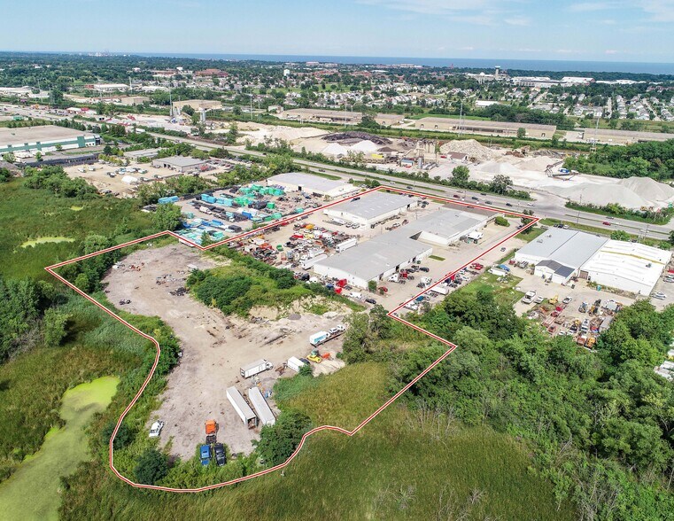 More Photos Of 29870 N Skokie Hwy, Lake Bluff Warehouse For Lease