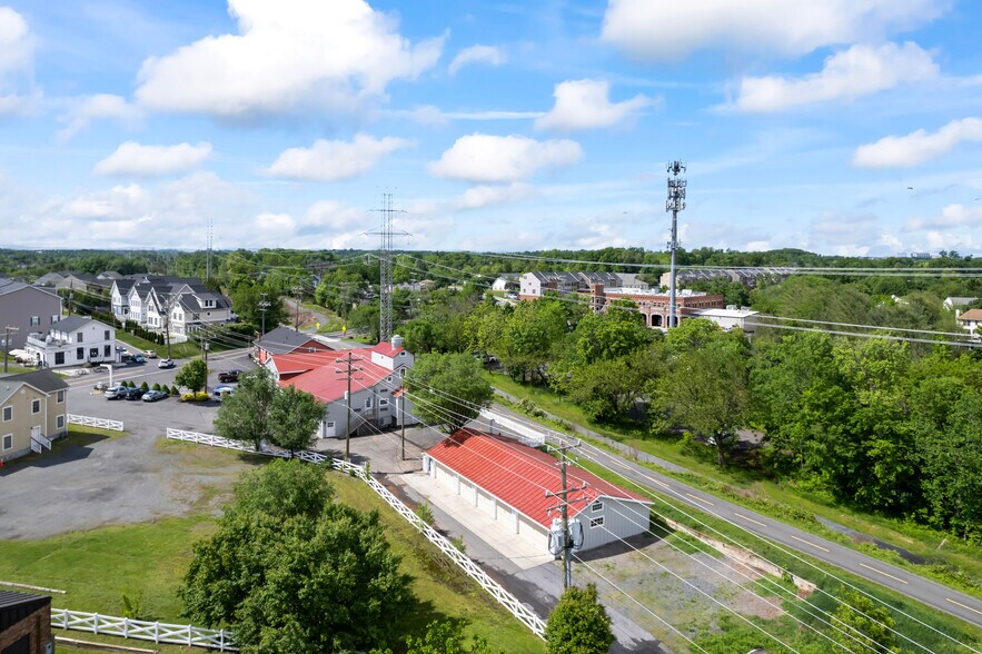 More Photos Of 20704 Ashburn Rd, Ashburn Unknown For Lease