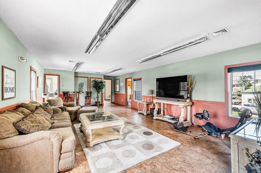 More Photos Of 526 College Hwy, Southwick Specialty For Sale