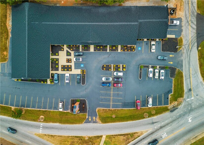 More Photos Of 100 Century Plaza Dr, Seneca Office For Lease