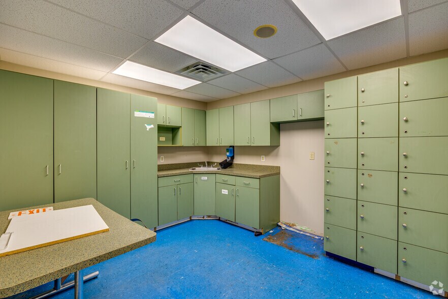 More Photos Of 17 S New York Ave, Atlantic City Parking Garage For Lease