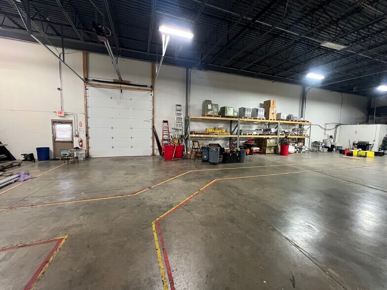More Photos Of 5739 Professional Cir, Indianapolis Warehouse For Sale