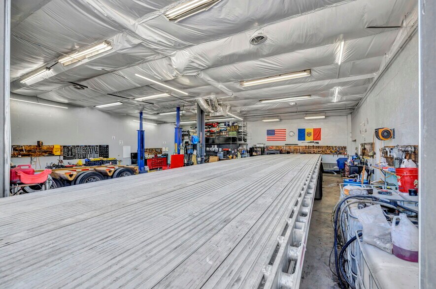 More Photos Of 9275 S Jones Blvd, Las Vegas Industrial For Sale