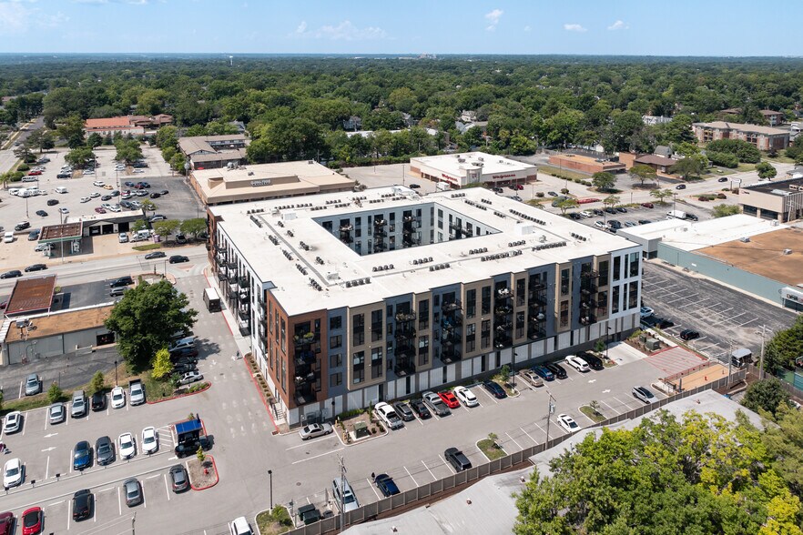 More Photos Of 416 N Kirkwood Rd, Kirkwood Apartments For Sale