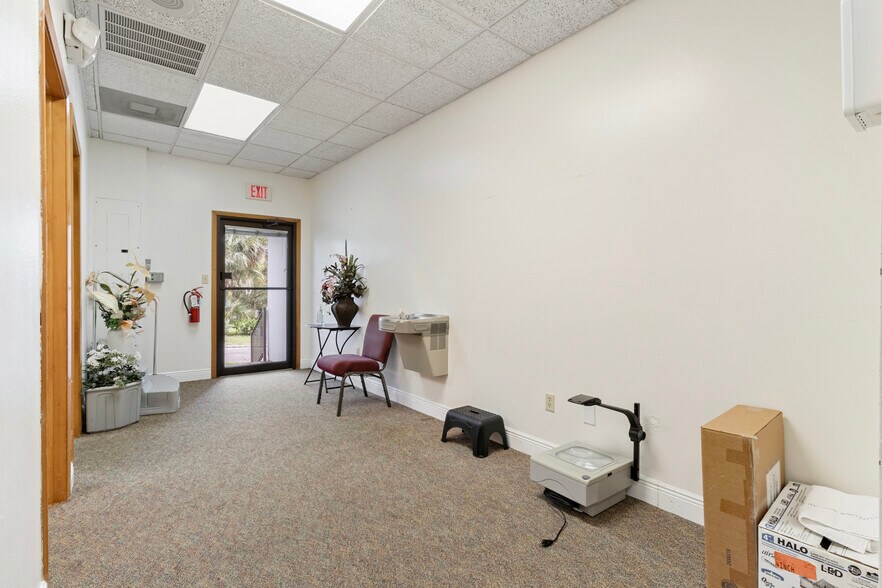 More Photos Of 614 E Jefferson St, Brooksville Office For Sale