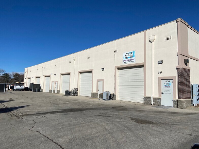 More Photos Of 23704-23724 W 83rd Ter, Shawnee Industrial For Lease