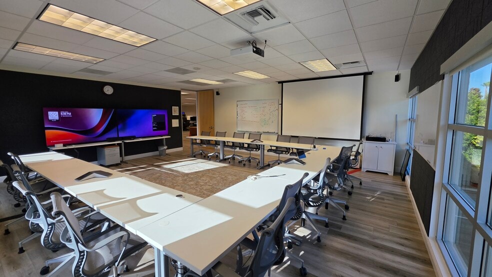 More Photos Of 900 E Campbell Ave, Campbell Office For Lease