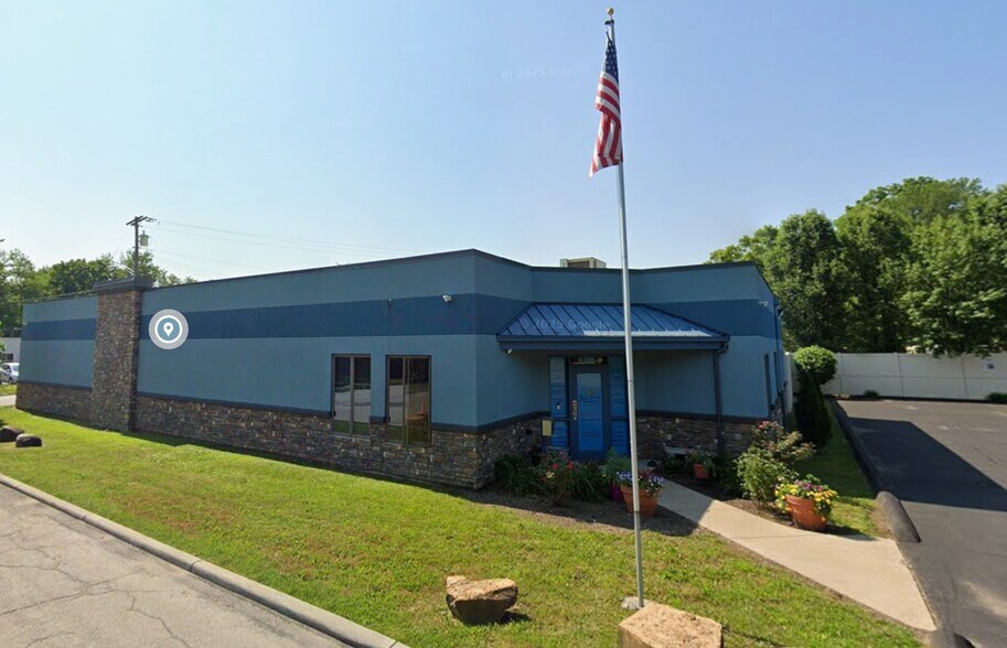 Primary Photo Of 6315 Warrick Ave, Cincinnati Manufacturing For Lease