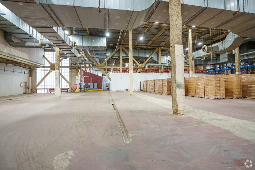 More Photos Of 46 Stafford St, Lawrence Unknown For Lease