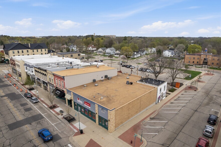 More Photos Of 162-170 W Main St, Whitewater Storefront Retail Residential For Sale