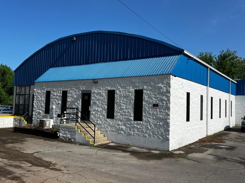 Primary Photo Of 100 Cummings Ct, Antioch Warehouse For Lease
