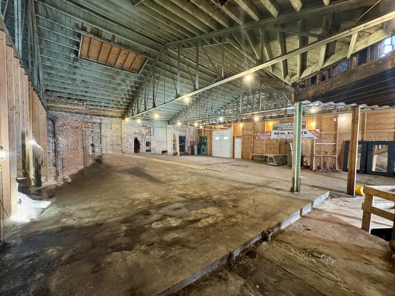 More Photos Of 20 Isaac St, Norwalk Restaurant For Lease