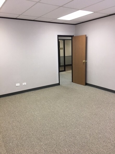 More Photos Of 2200 E 104th Ave, Thornton Office For Lease