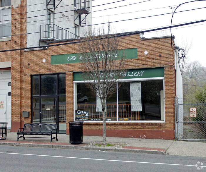 More Photos Of 692 Saw Mill River Rd, Ardsley Storefront For Lease