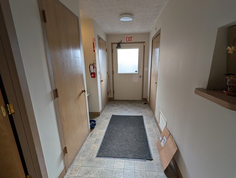 More Photos Of 700 Murdock St, Sedro Woolley Office For Sale