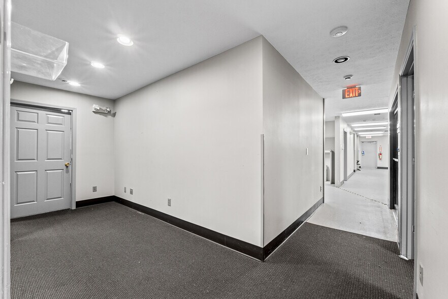 More Photos Of 7200 Highway 150, Greenville Office For Sale