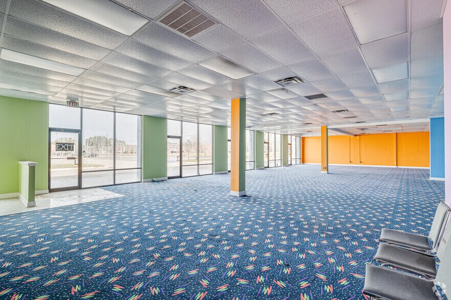 More Photos Of 1351 Boone Avenue Ext E, Kingsland Unknown For Lease