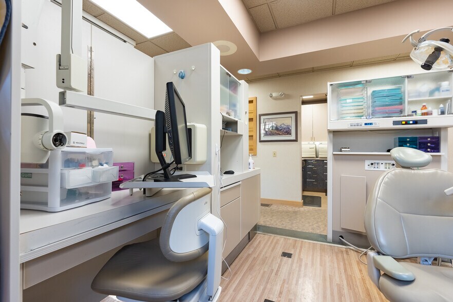 More Photos Of 3136 Squalicum Pky, Bellingham Medical For Sale