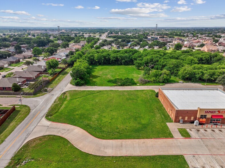 More Photos Of 1910 E Sublett Rd, Arlington Land For Lease