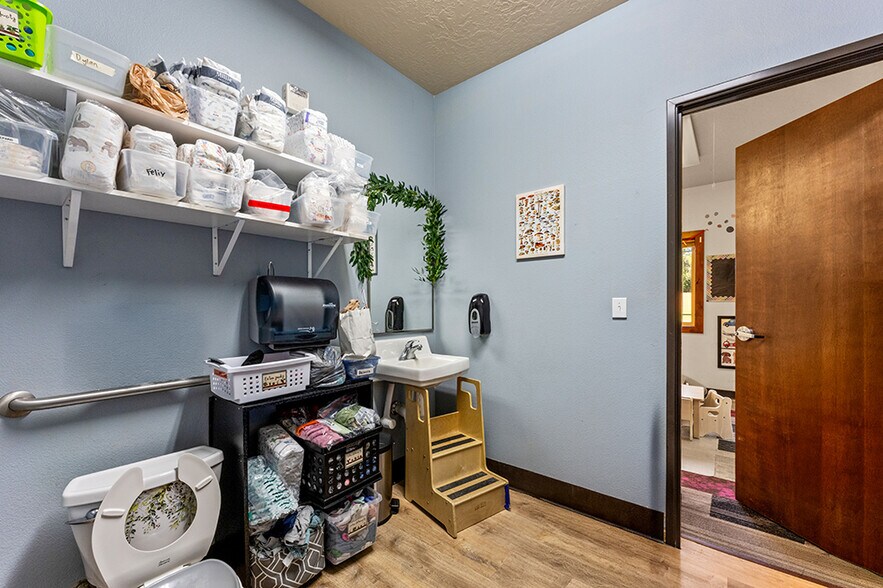 More Photos Of 3605 N Locust Grove Rd, Meridian Daycare Center For Sale