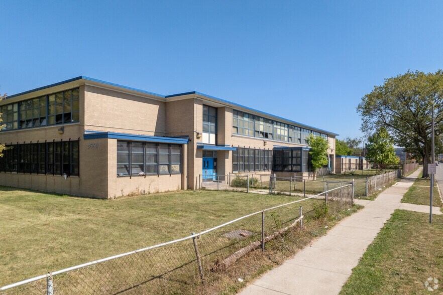 More Photos Of 3550 John C Lodge Fwy, Detroit Schools For Sale
