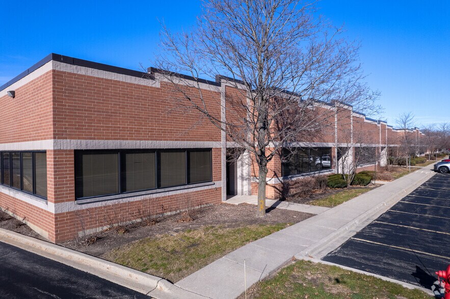 More Photos Of 1530-1558 Barclay Blvd, Buffalo Grove Unknown For Lease