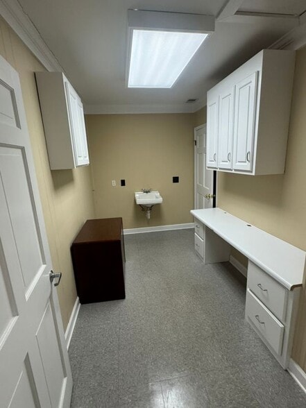 More Photos Of 1011 Grove Rd, Greenville Medical For Sale