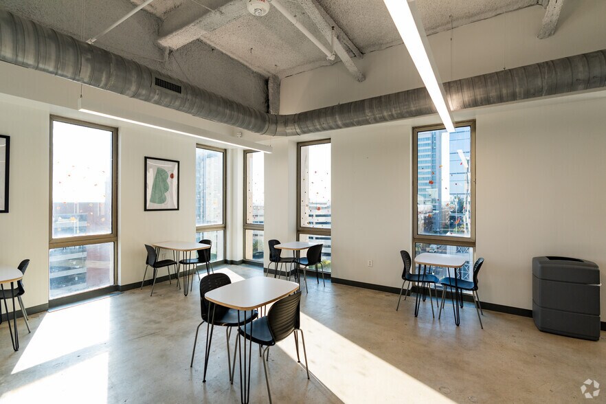 More Photos Of 227 Fayetteville St, Raleigh Office Residential For Lease