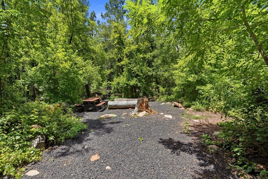 More Photos Of 1355 E Christopher Creek Loop, Payson Hotel For Sale