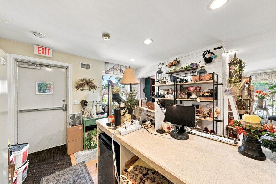 More Photos Of 1802 Lincoln Way, McKeesport Medical For Sale