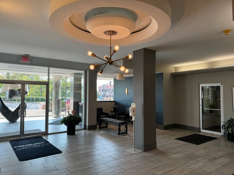 More Photos Of 8251 Maryland Ave, Clayton Unknown For Lease