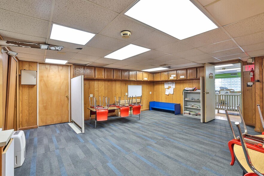 More Photos Of 2651 Highland Ave, Cincinnati Medical For Sale